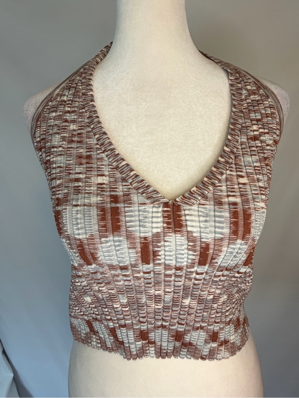 Sleeveless V-Neck Ribbed Crop Halter Style Top - Brown, Cream& Blue
